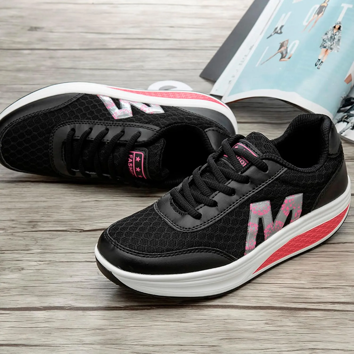 Flying Weaving Sneakers Women 2023 Fall and Winter New Korean Fashion Round Head Lace Up Casual Shoes Thick Bottom Running Shoes Women Walking