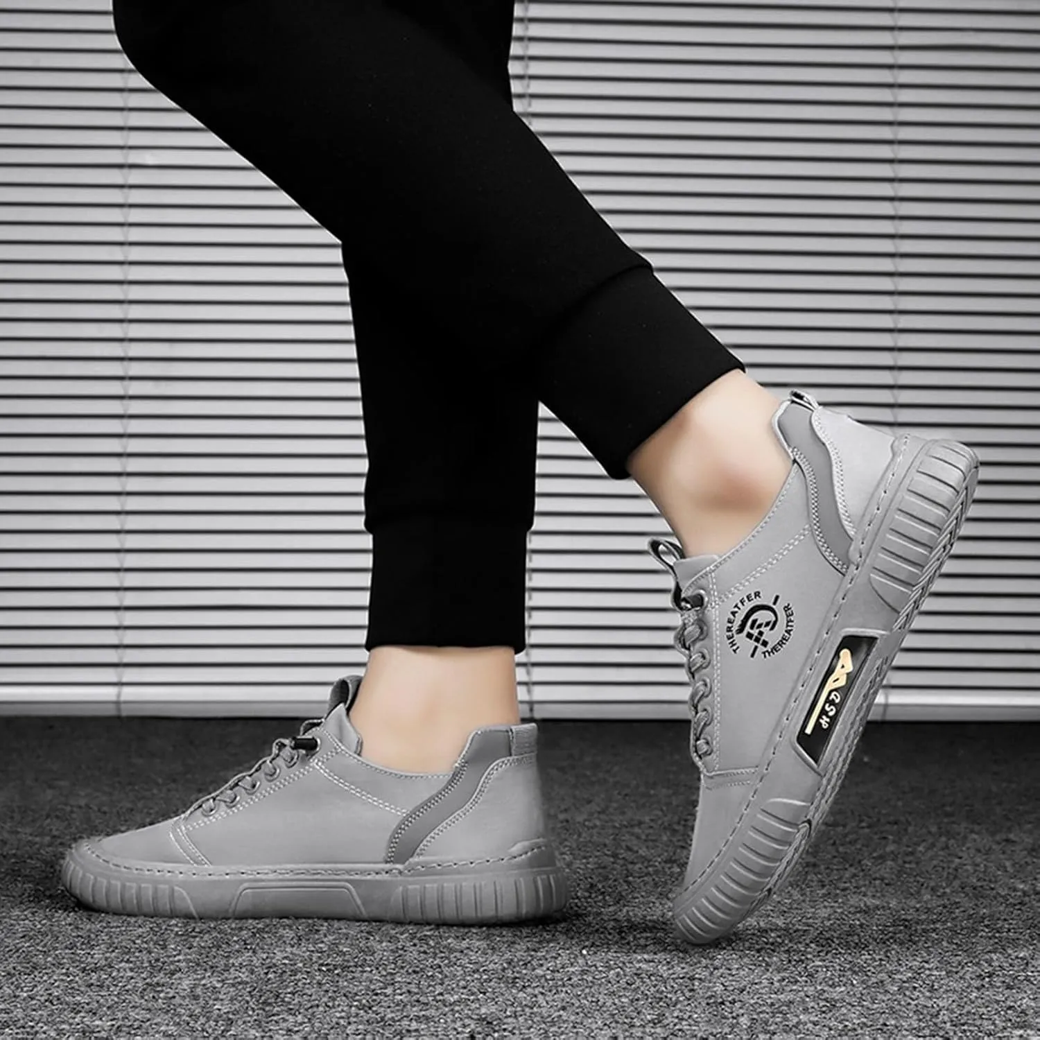 Men Sneakers Low Top Breathable Casual Sneakers Walking Canvas Shoes Mens Shoes
