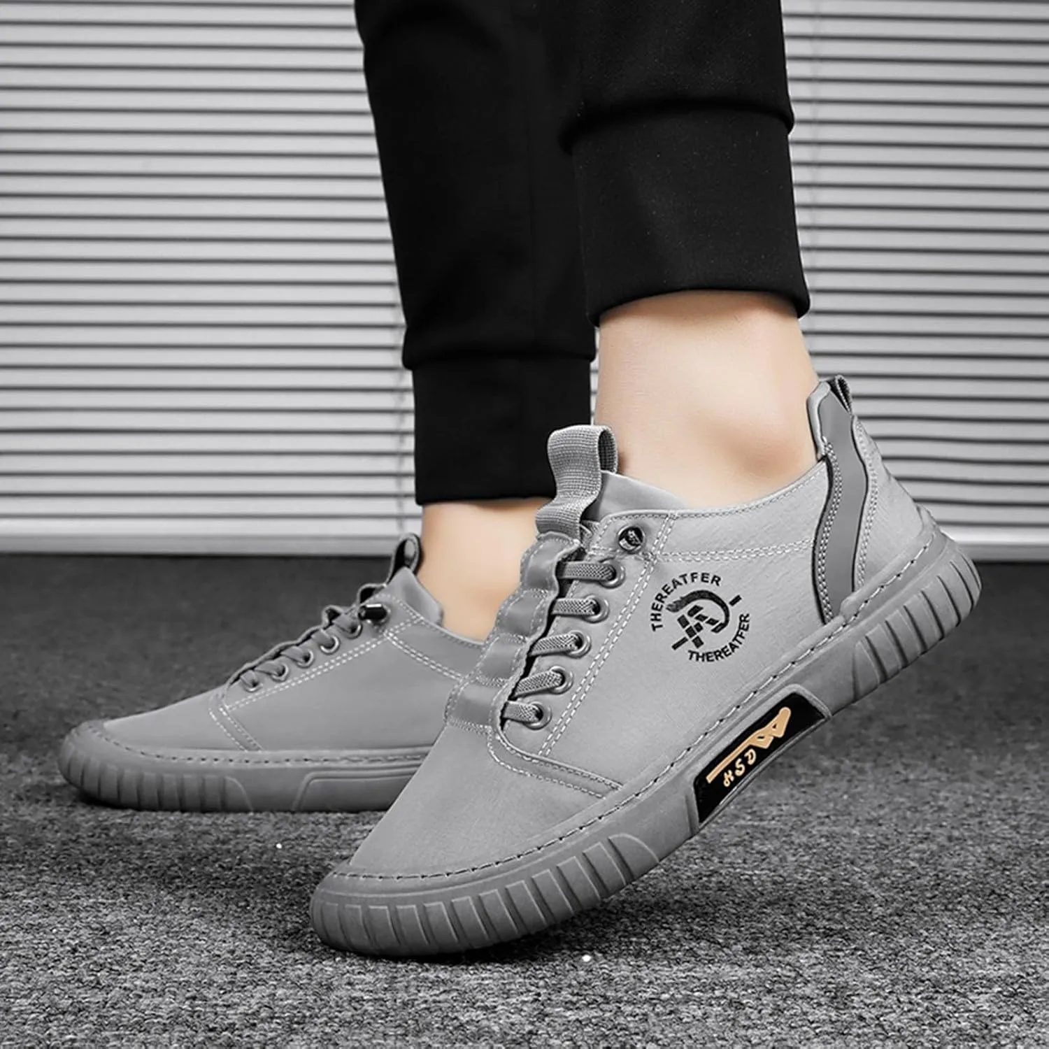 Men Sneakers Low Top Breathable Casual Sneakers Walking Canvas Shoes Mens Shoes