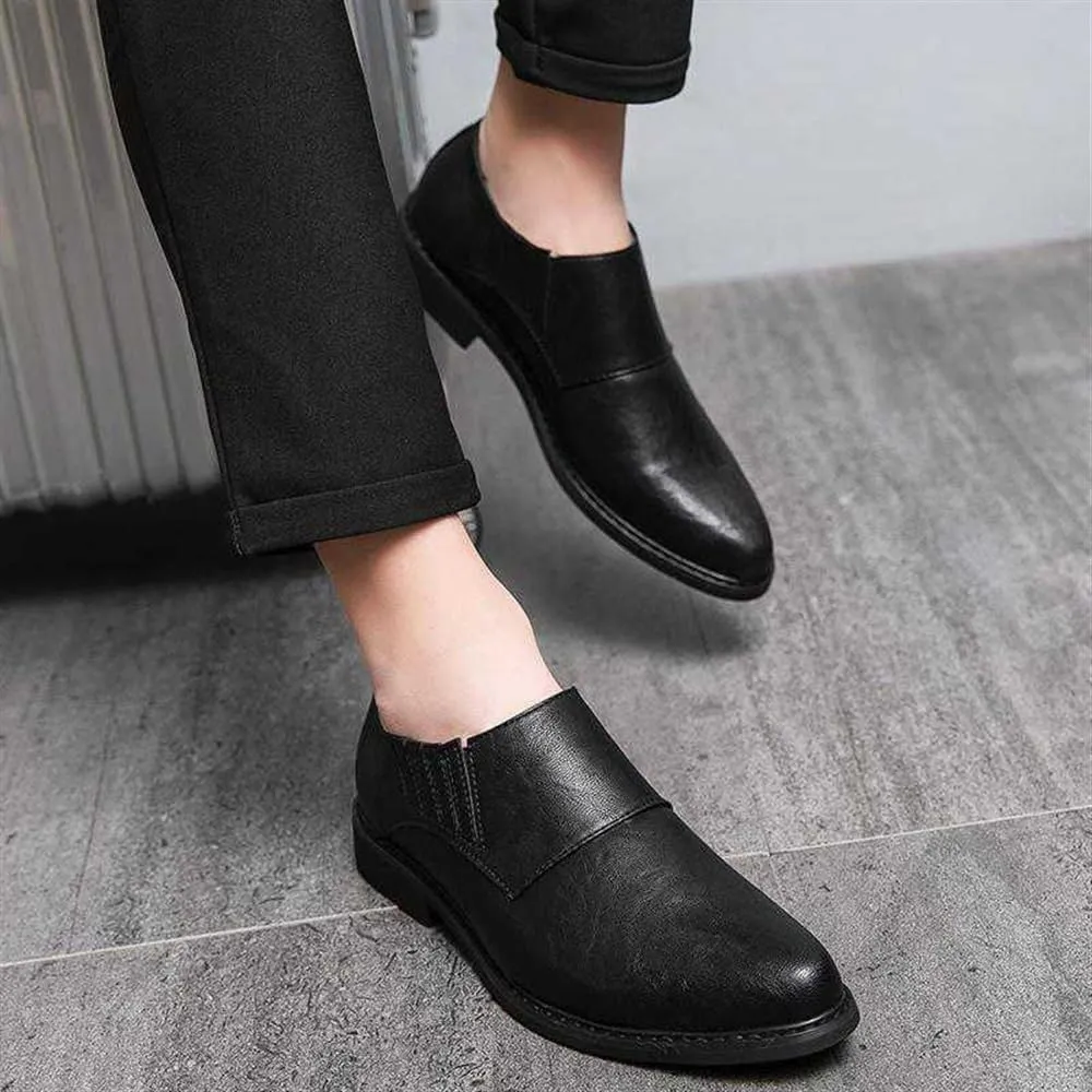 Mens Classic Formal Oxford Shoes Patent Leather Tuxedo Wedding Business Dress Shoes Pointed Toe Slip On Non Slip Elegant Comfortable Stylish Formal Party