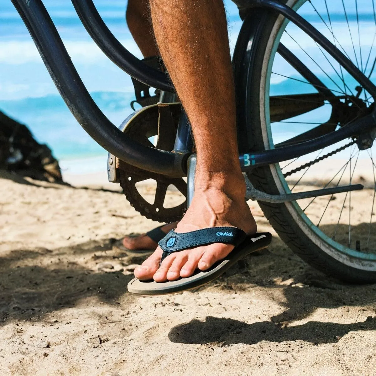 OLUKAI Ki'i Men's Beach Sandals, Quick-Dry Flip-Flop Slides, Water Resistant & Lightweight, Compression Molded Footbed & Ultra-Soft Comfort Fit