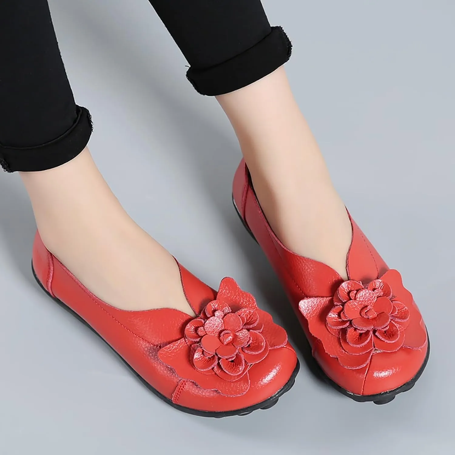 Womens Genuine Leather Loafers Wide Width Slip on Casual Round Toe Moccasins Driving Flats Lightweight Mom Nurse Walking Shoes