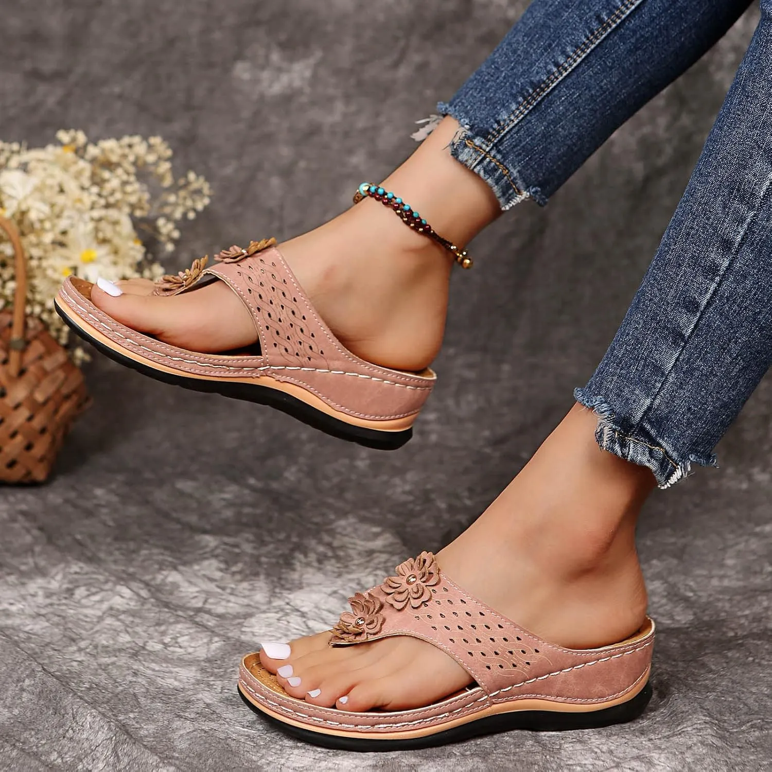 ZSpzx Women's Orthotic Cushion Flip Flops Orthopedic Sandals for Women Recovery Walking Dressy Summer Comfortable Flowers Plantar Fasciitis Bunion Casual Womens Outdoor Slides Non Slip-on Beach Shoes